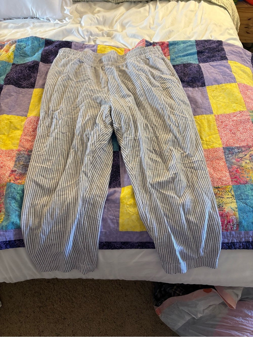 Old Navy Gray and White Striped Straight Pants- Linen blend